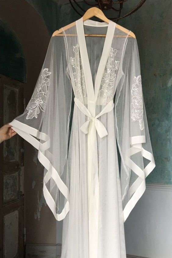 Bridal Lingerie Guide: How to Choose the Perfect Pieces for Your Wedding Day